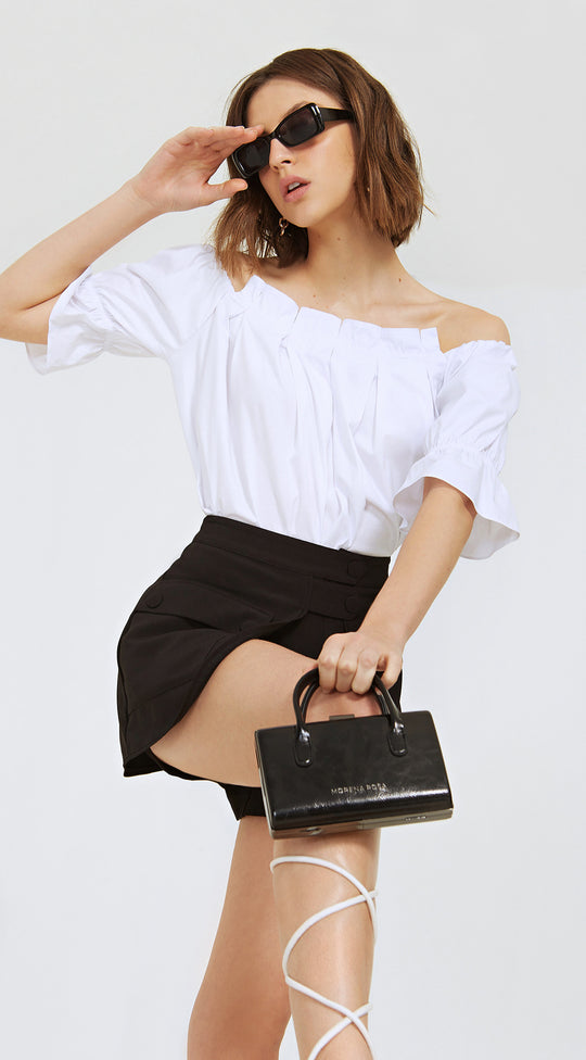 RUFFLED OFF-SHOULDER TOP